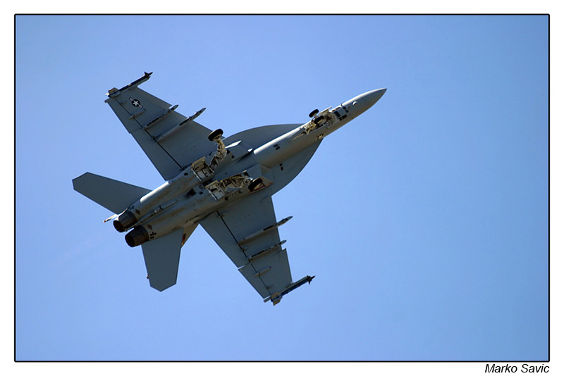 F18-01.jpg