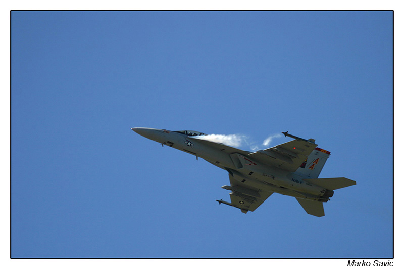 F18-04.jpg