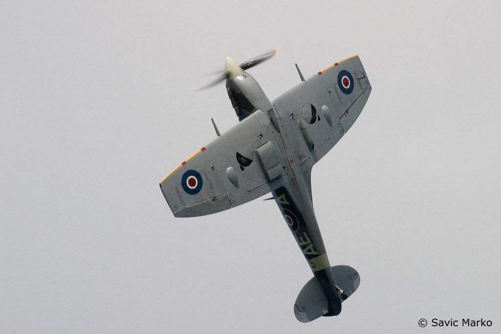 spitfireV-04.jpg
